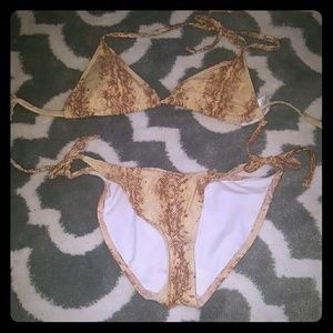Bikini (bottoms size S, top size M)
